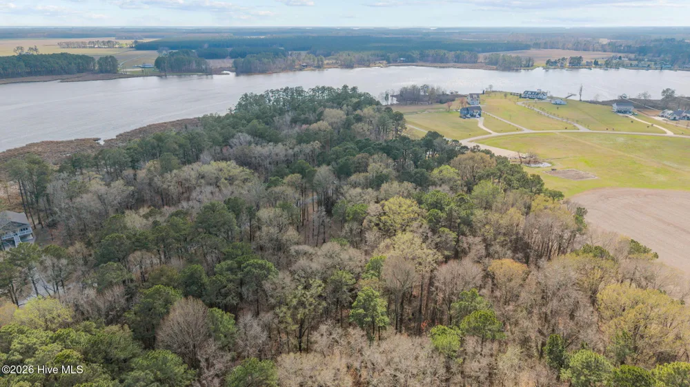 16 Winfield Lane Pinetown, NC 27865