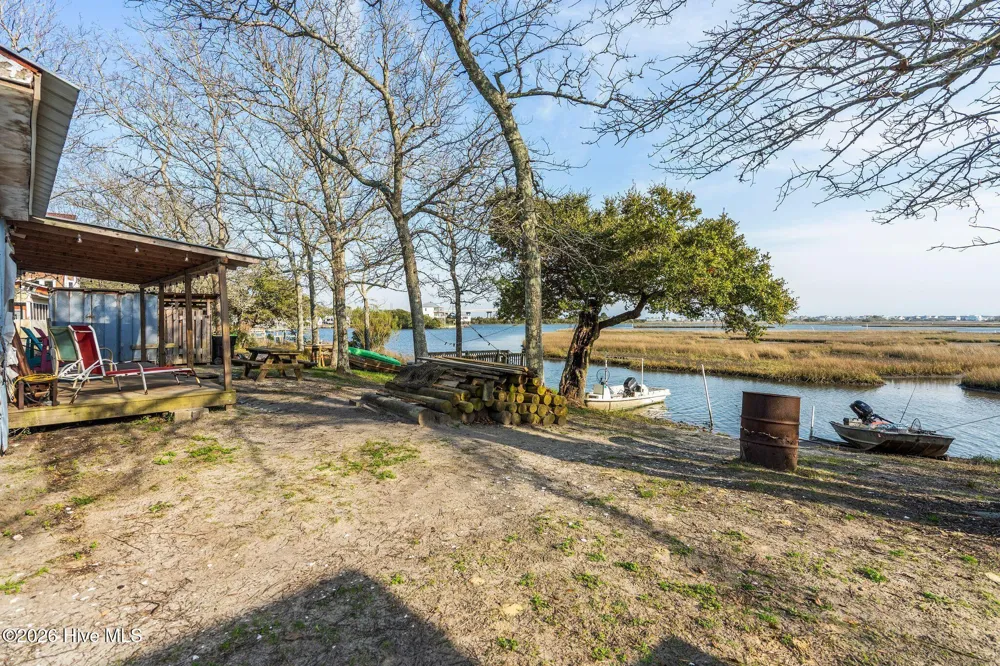 484 Little Kinston Road Surf City, NC 28445