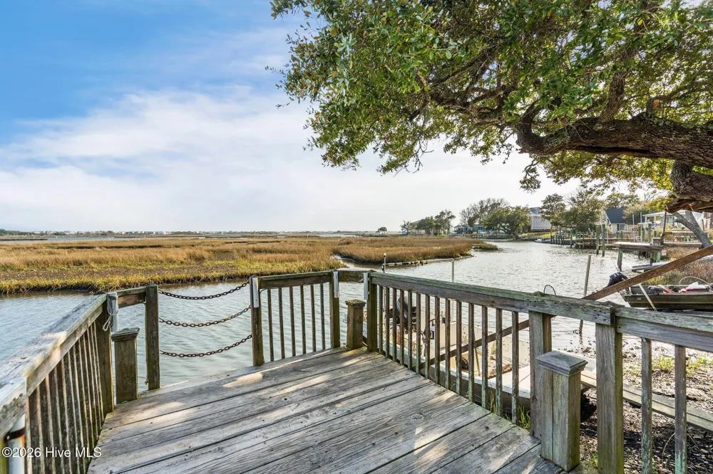 484 Little Kinston Road Surf City, NC 28445