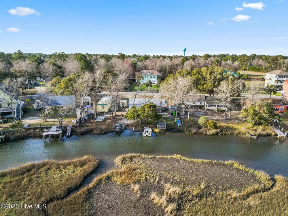 484 Little Kinston Road Surf City, NC 28445