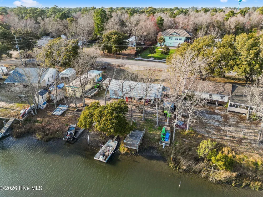 484 Little Kinston Road Surf City, NC 28445