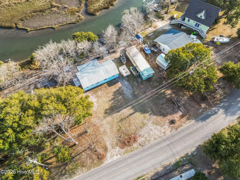 484 Little Kinston Road Surf City, NC 28445