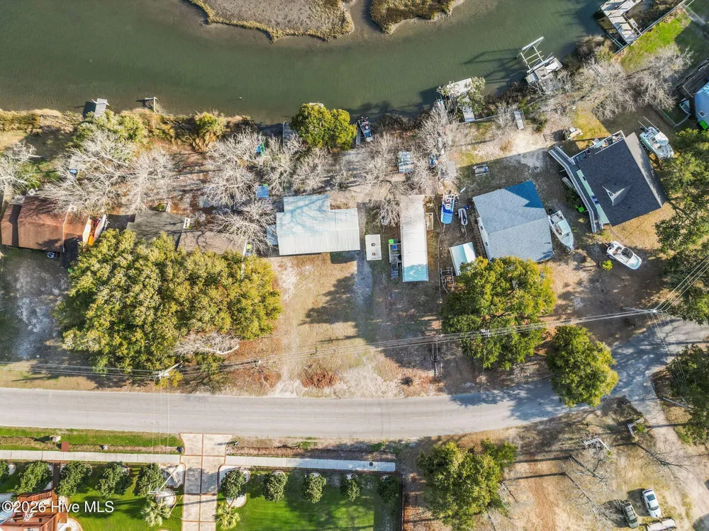484 Little Kinston Road Surf City, NC 28445