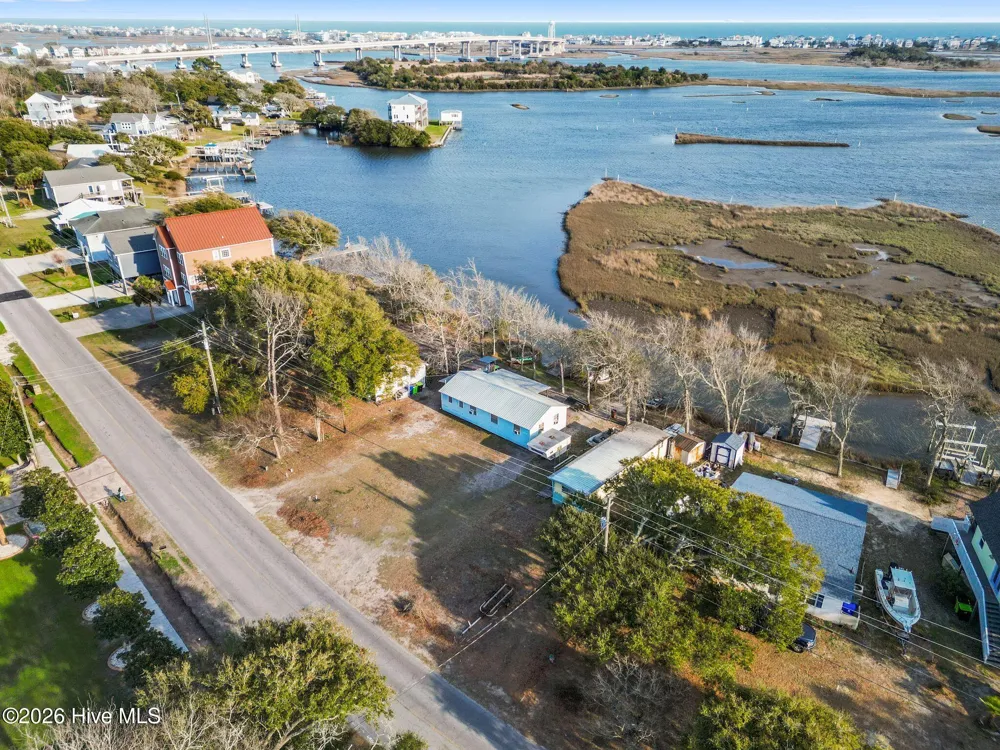 484 Little Kinston Road Surf City, NC 28445
