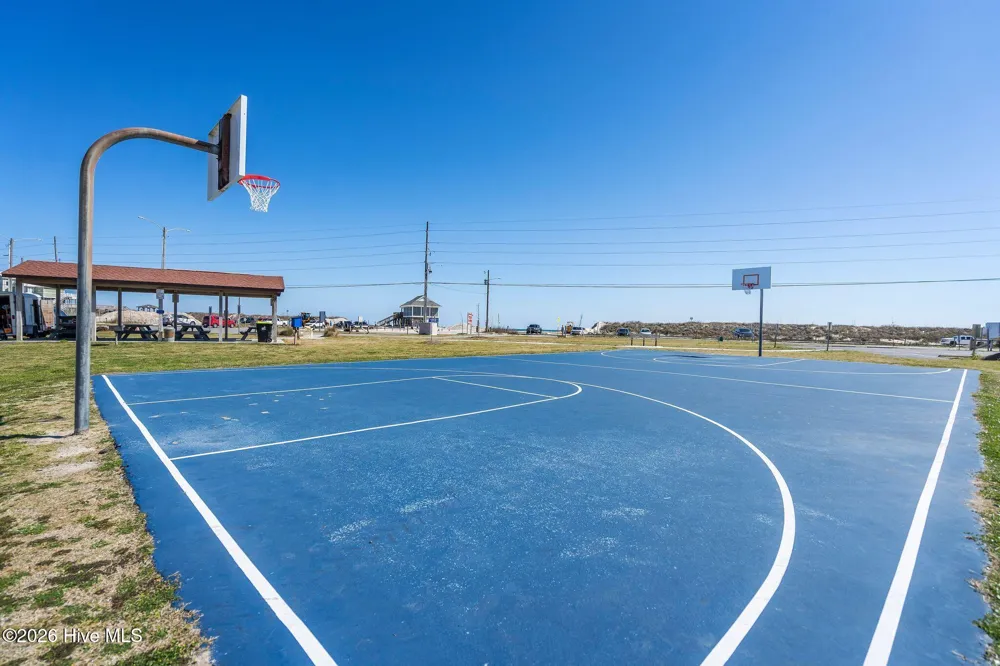 484 Little Kinston Road Surf City, NC 28445