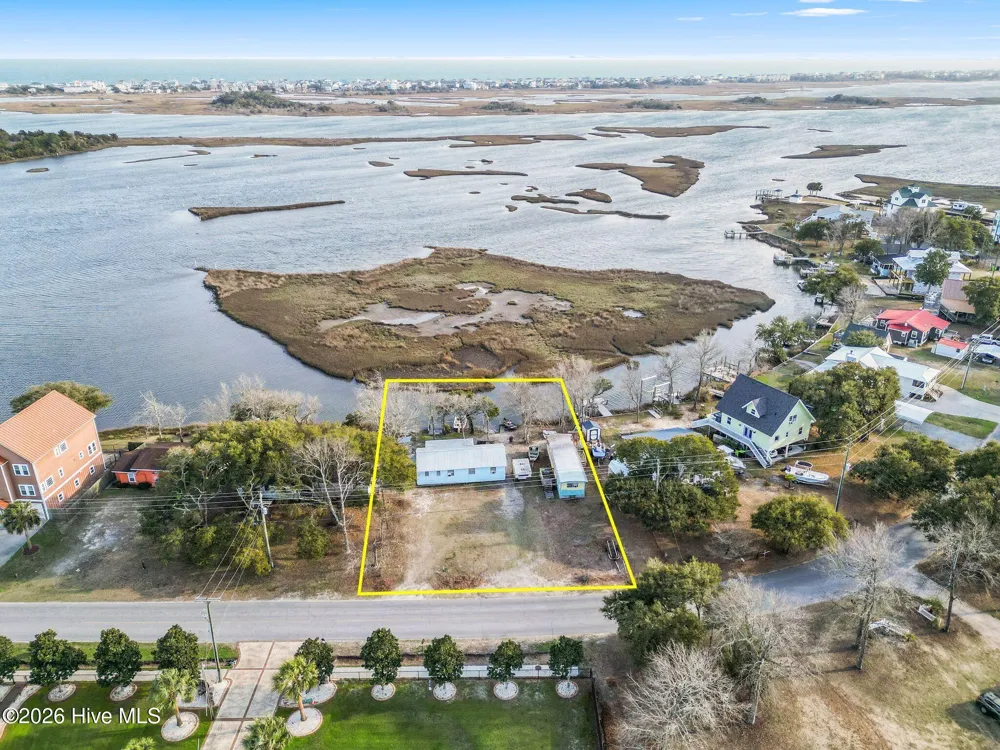484 Little Kinston Road Surf City, NC 28445