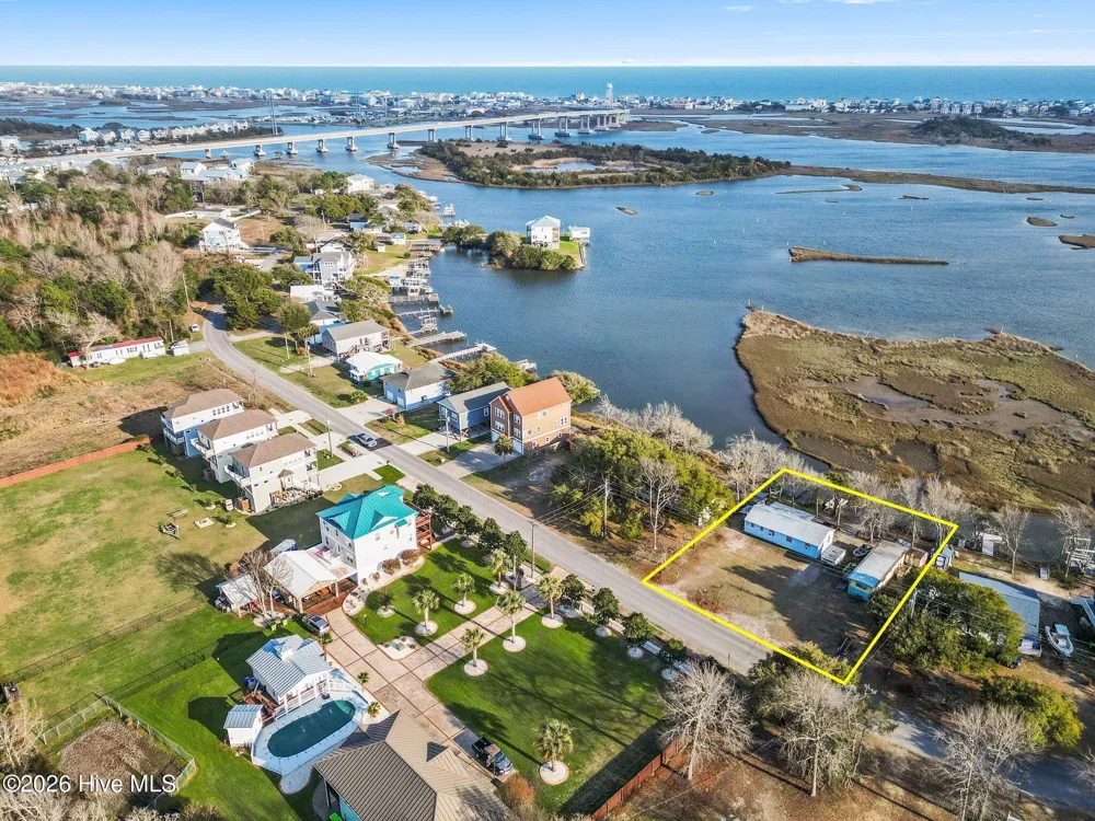 484 Little Kinston Road Surf City, NC 28445