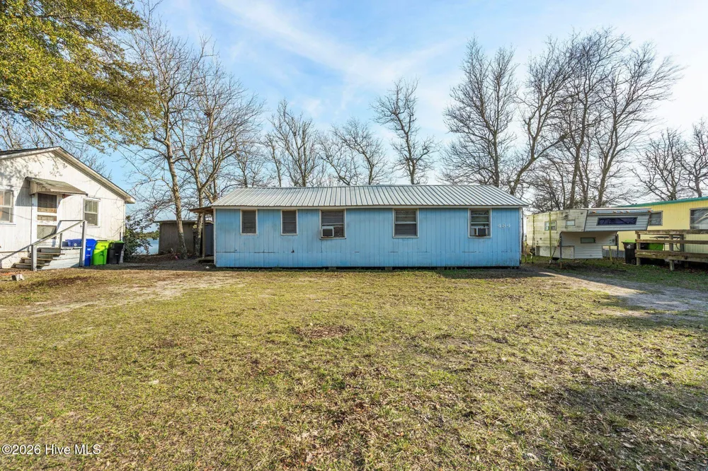 484 Little Kinston Road Surf City, NC 28445