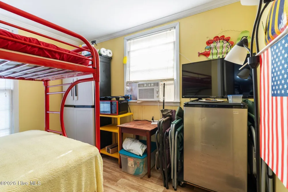 484 Little Kinston Road Surf City, NC 28445