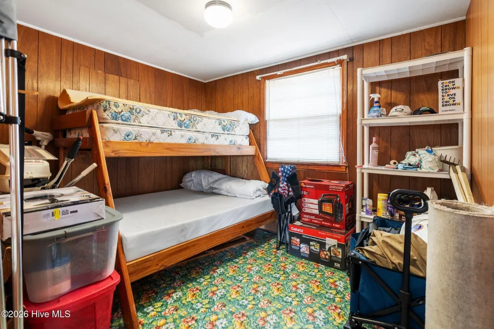 484 Little Kinston Road Surf City, NC 28445