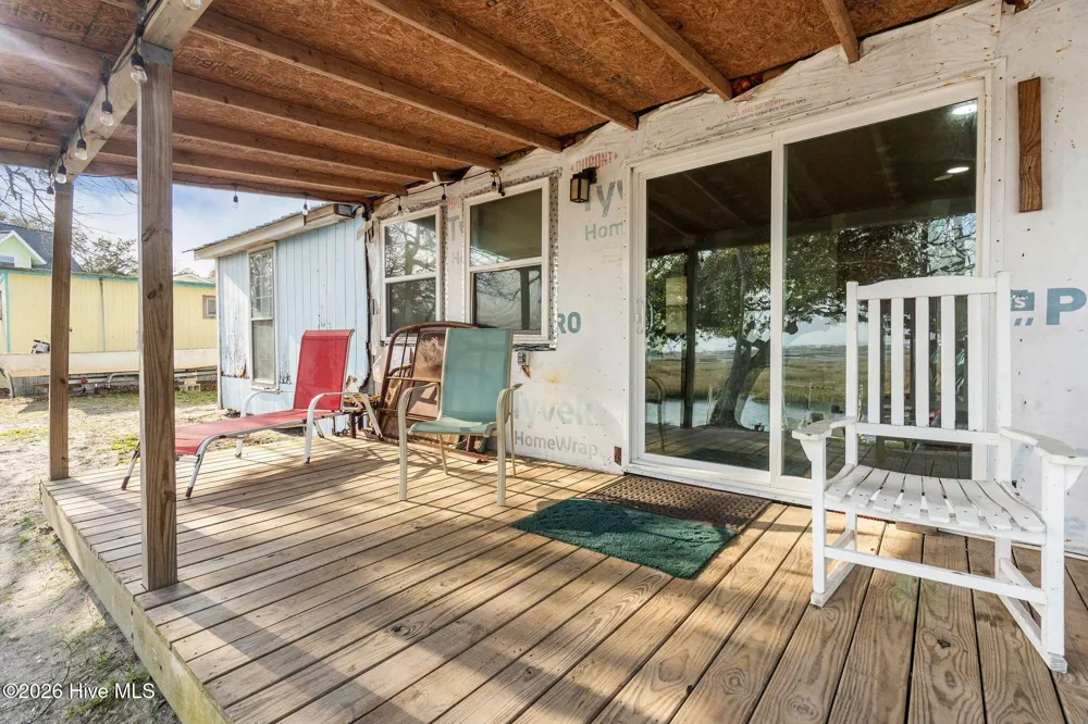 484 Little Kinston Road Surf City, NC 28445