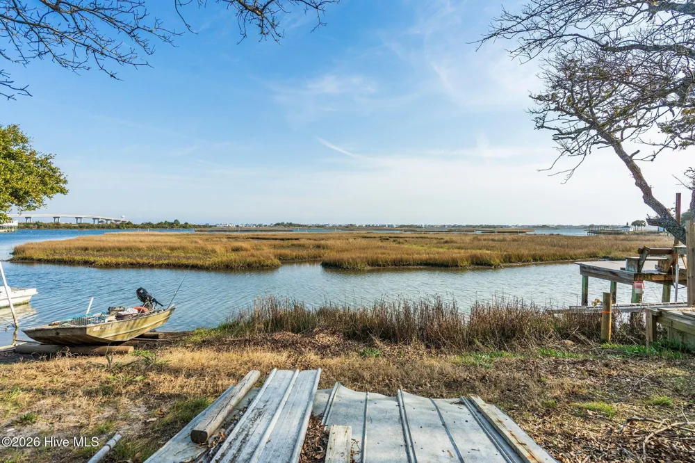 484 Little Kinston Road Surf City, NC 28445