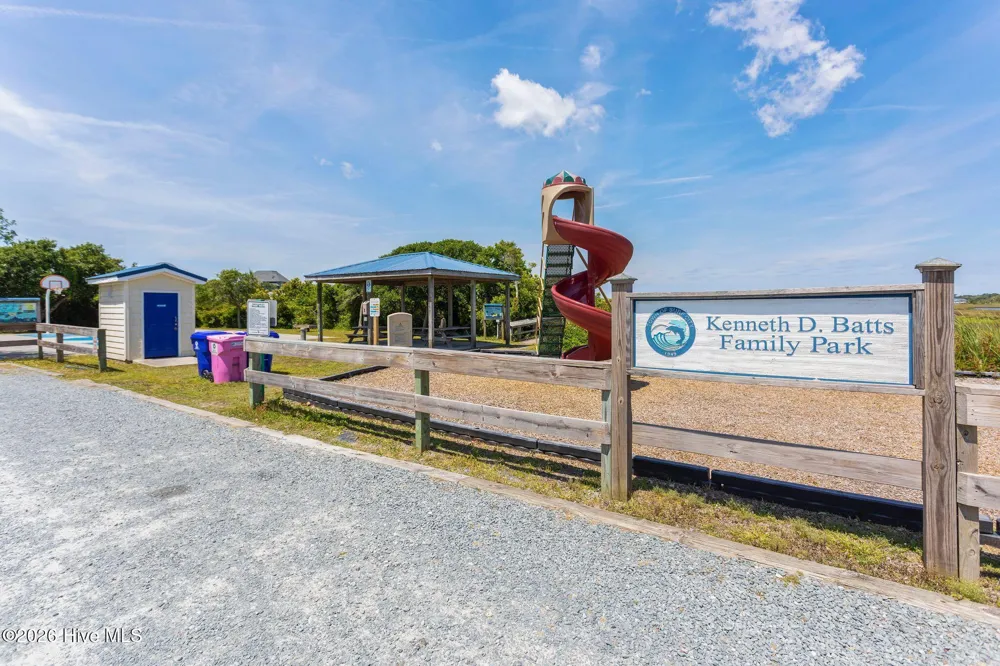484 Little Kinston Road Surf City, NC 28445