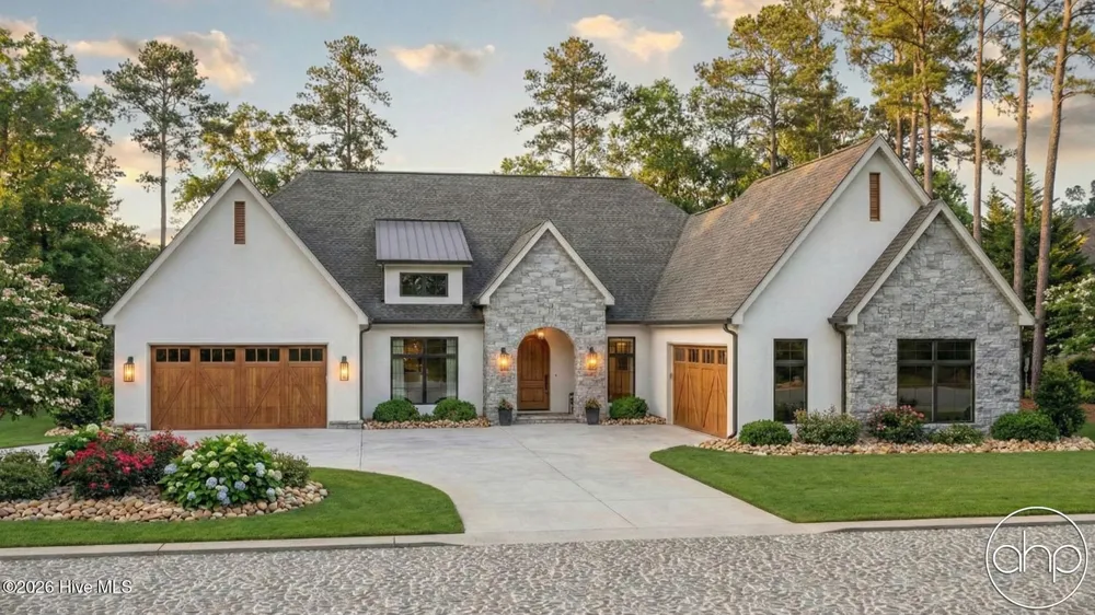 105 Legacy Oaks Drive Wallace, NC 28466