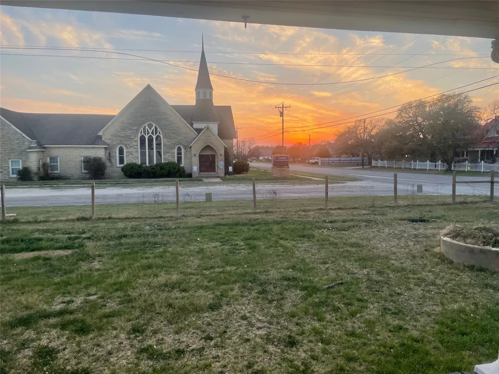 215 W Main Street Lometa, TX 76853