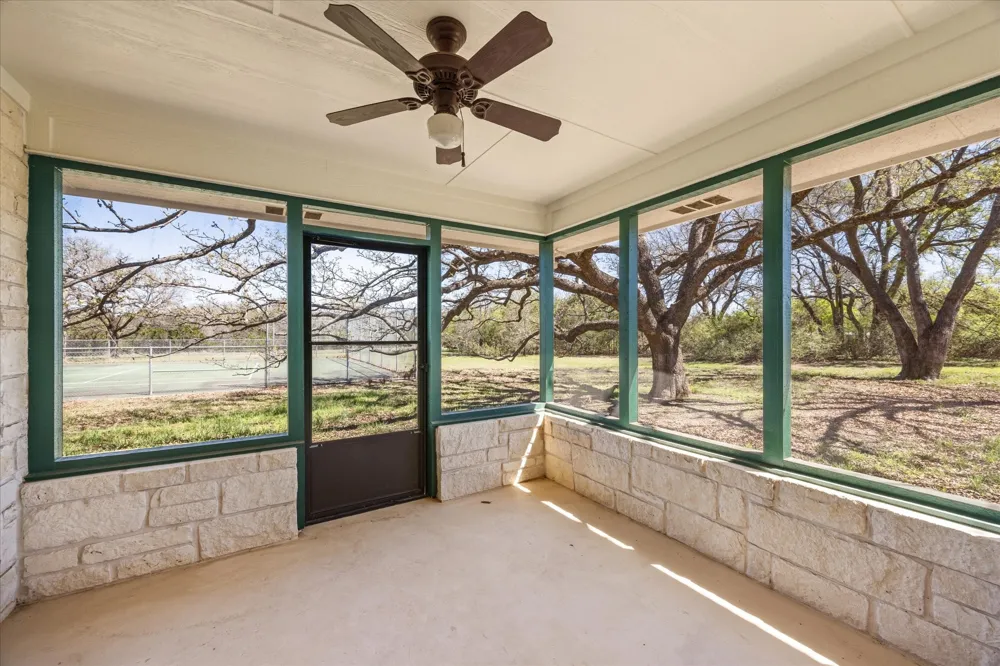 1118 County Road 325 Glen Rose, TX 76043