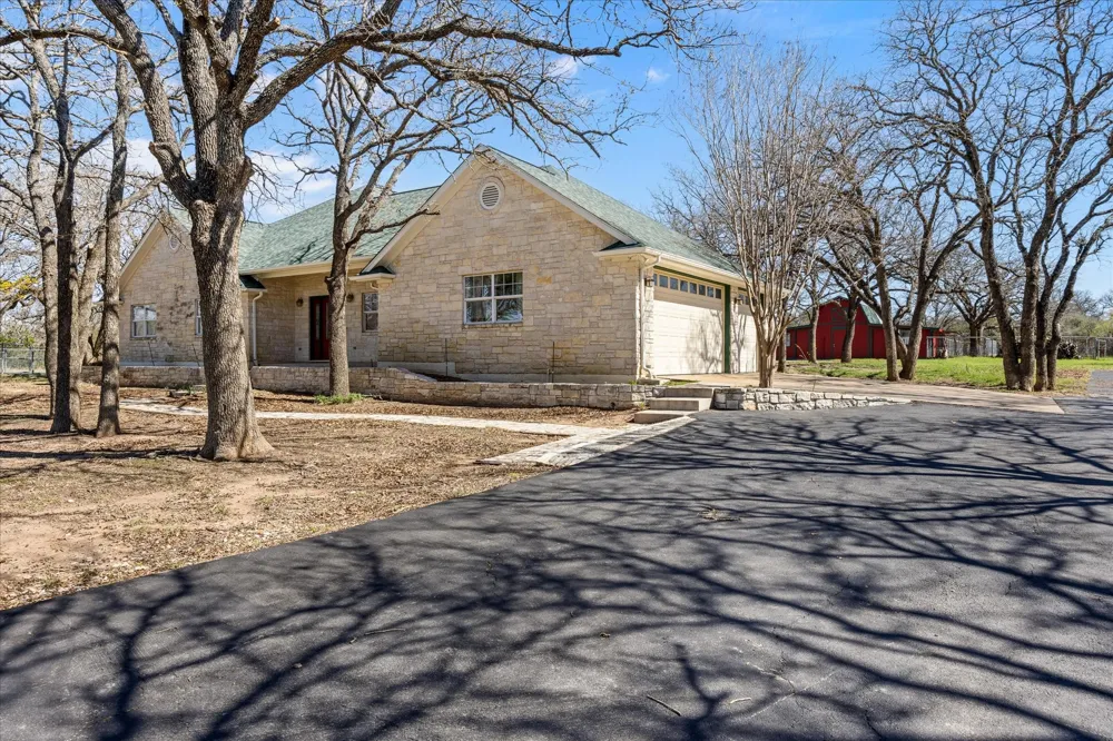 1118 County Road 325 Glen Rose, TX 76043