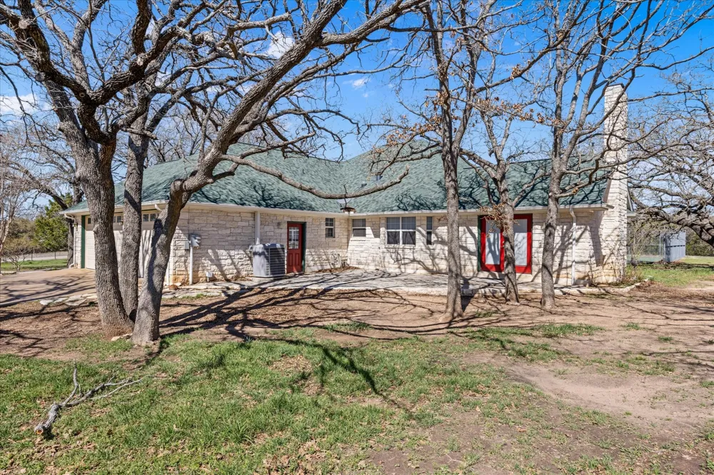 1118 County Road 325 Glen Rose, TX 76043