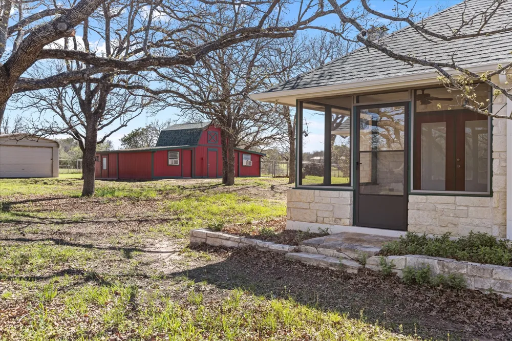 1118 County Road 325 Glen Rose, TX 76043