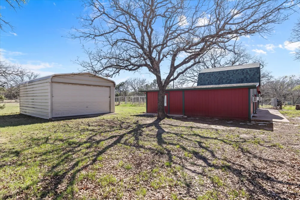 1118 County Road 325 Glen Rose, TX 76043