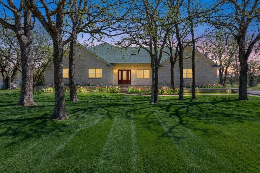 1118 County Road 325 Glen Rose, TX 76043