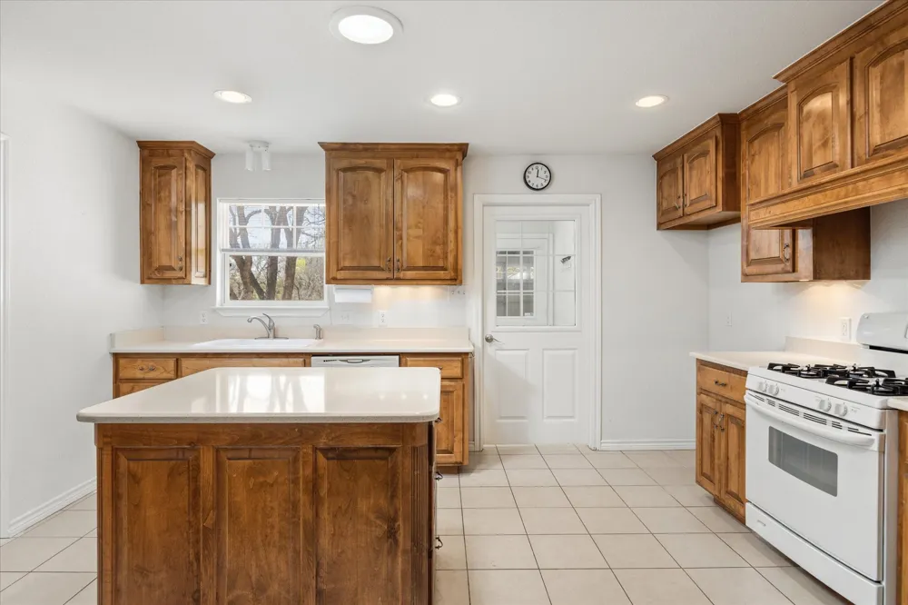 1118 County Road 325 Glen Rose, TX 76043