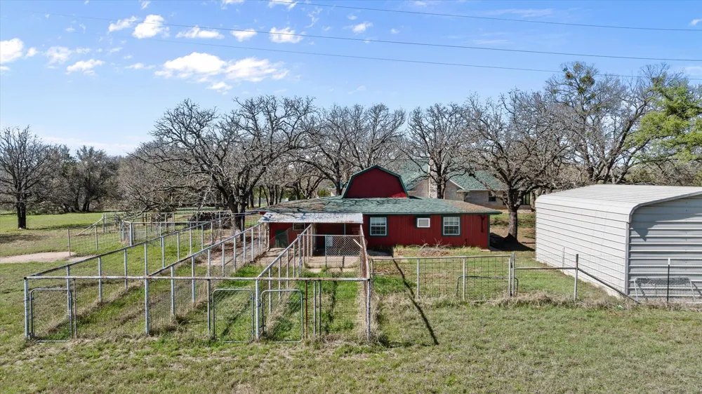 1118 County Road 325 Glen Rose, TX 76043