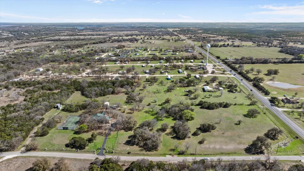 1118 County Road 325 Glen Rose, TX 76043
