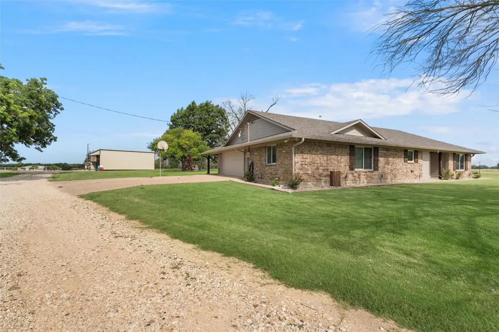 11541 Old Dallas Road West, TX 76691