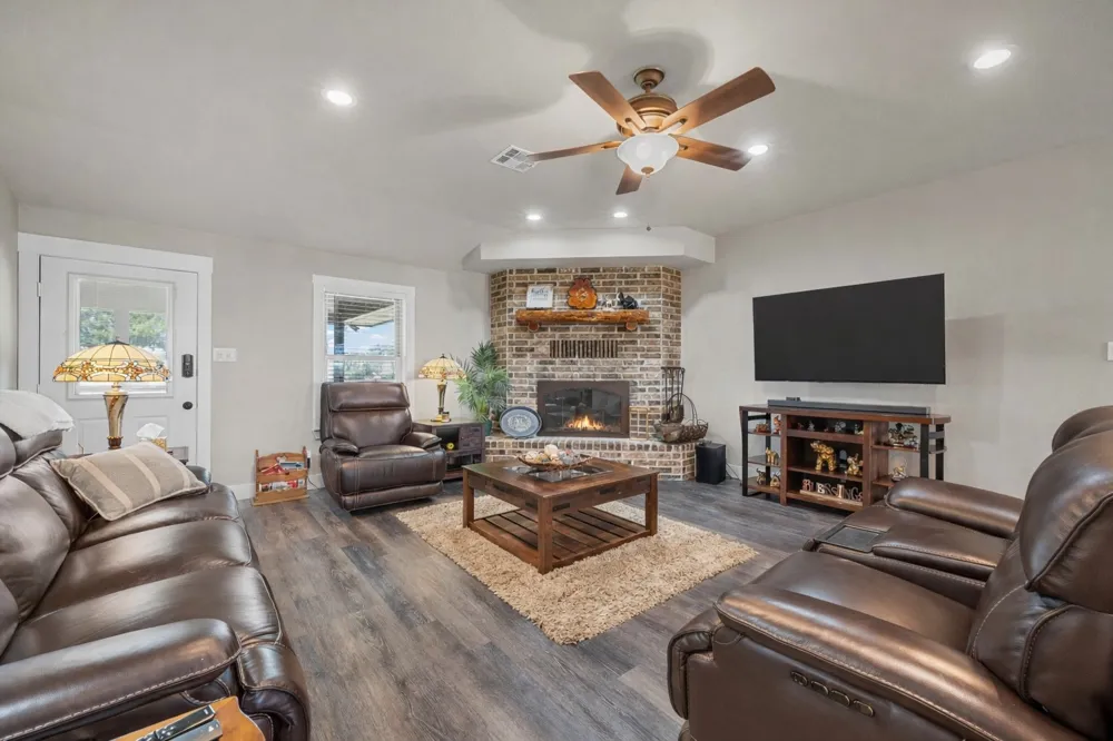 11541 Old Dallas Road West, TX 76691