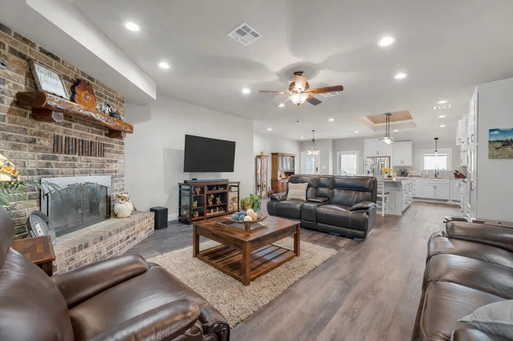 11541 Old Dallas Road West, TX 76691