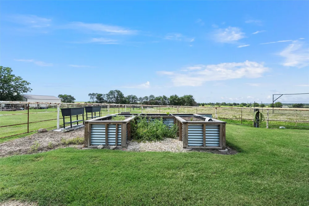 11541 Old Dallas Road West, TX 76691
