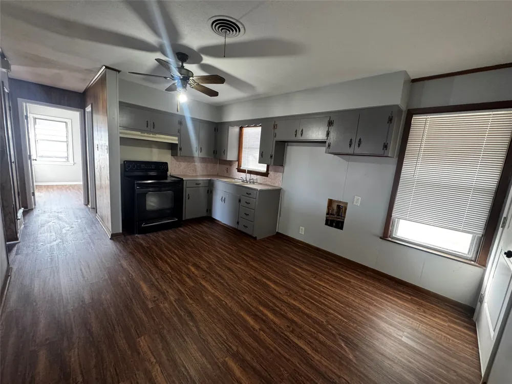 600 E 5th Street Ferris, TX 75125