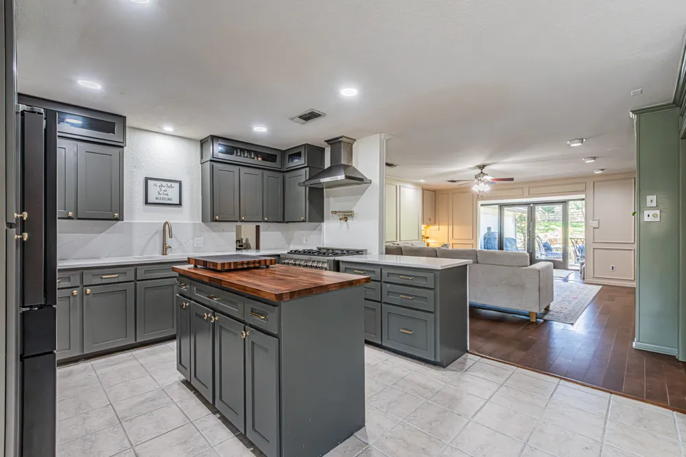 18 Crosslands Road Benbrook, TX 76132