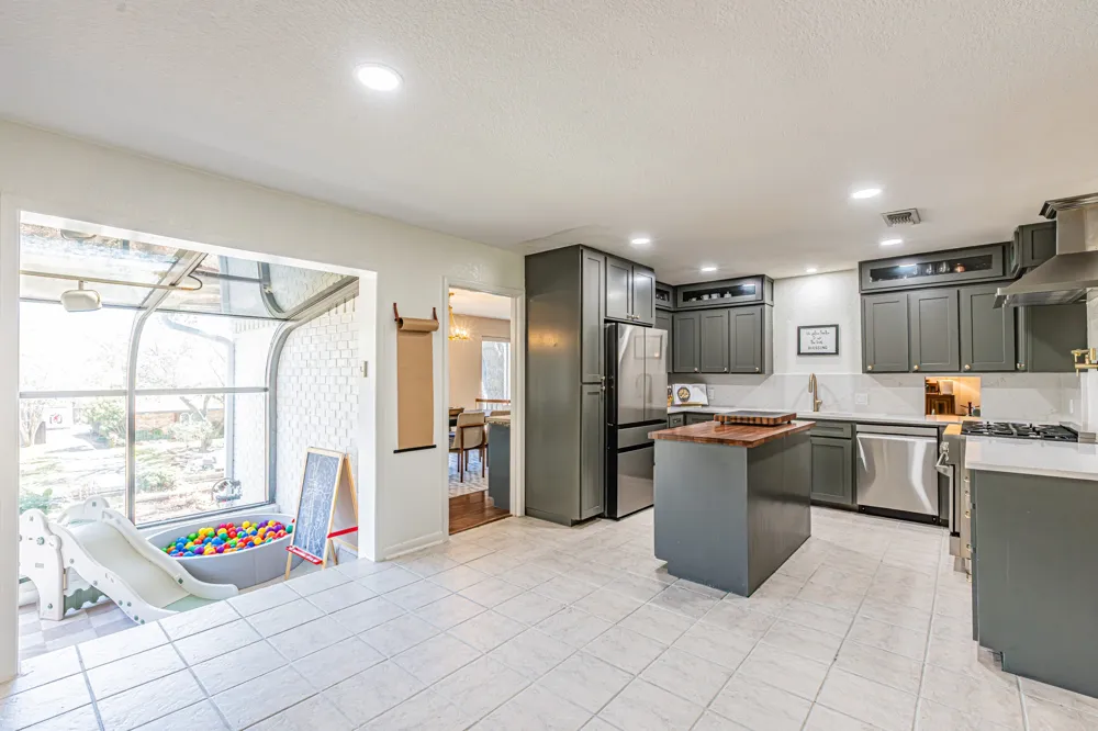 18 Crosslands Road Benbrook, TX 76132