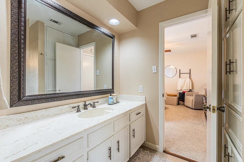 18 Crosslands Road Benbrook, TX 76132