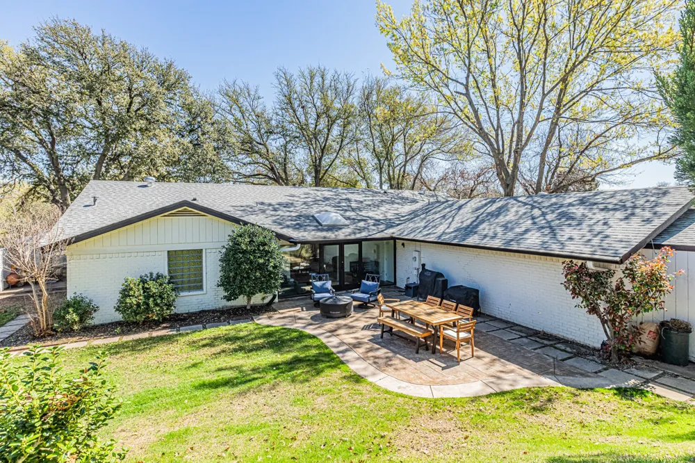 18 Crosslands Road Benbrook, TX 76132