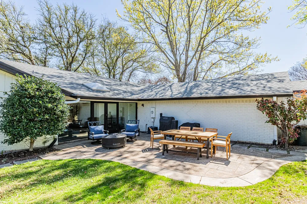 18 Crosslands Road Benbrook, TX 76132