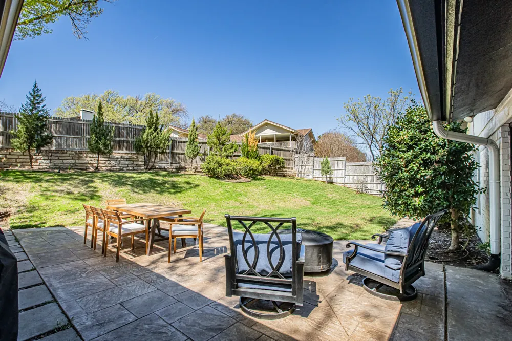 18 Crosslands Road Benbrook, TX 76132