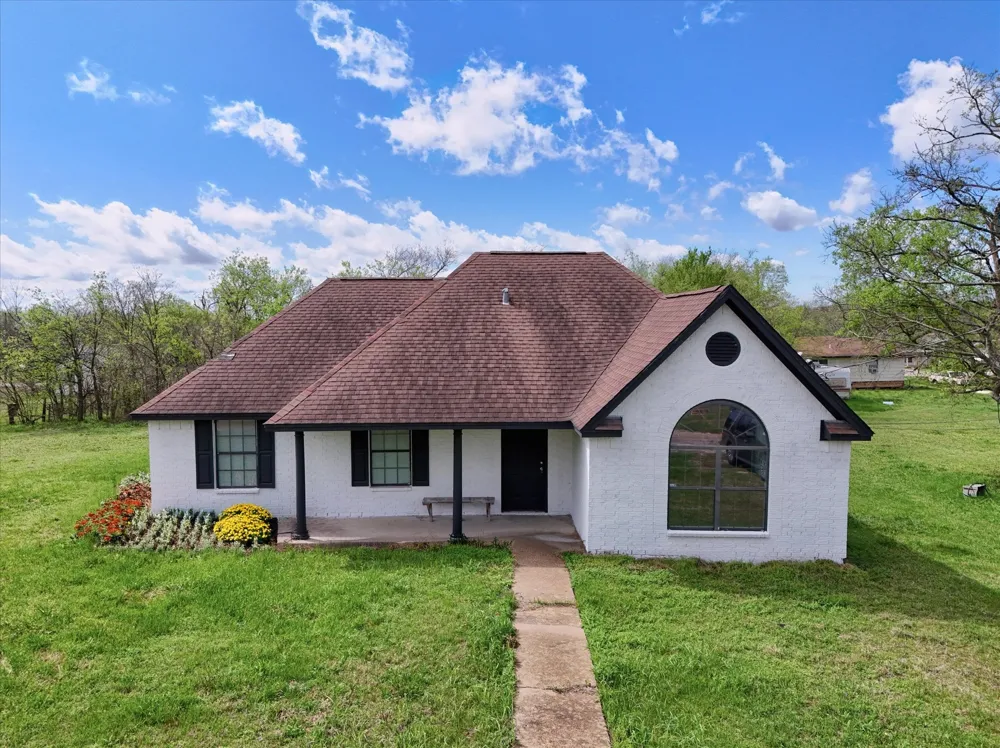 308 S Herman Street Mexia, TX 76667
