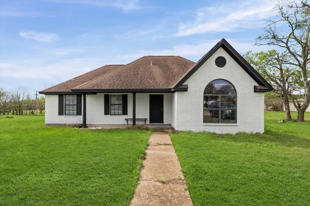 308 S Herman Street Mexia, TX 76667