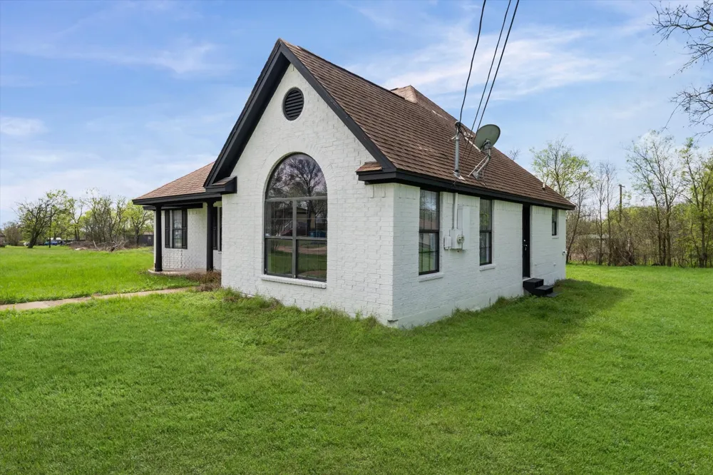 308 S Herman Street Mexia, TX 76667