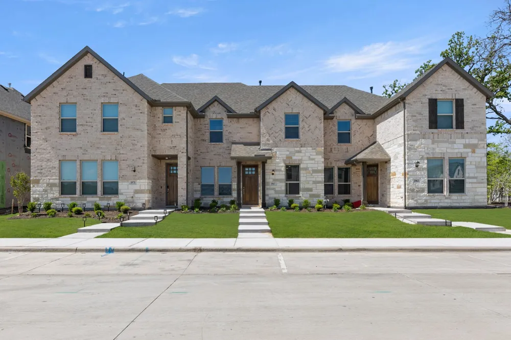 1967 Gentle Oak Trail Corinth, TX 76210