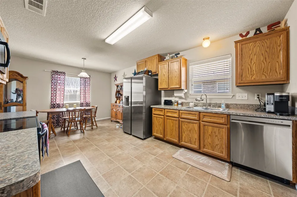 211 Mccullough Loop Temple, TX 76502