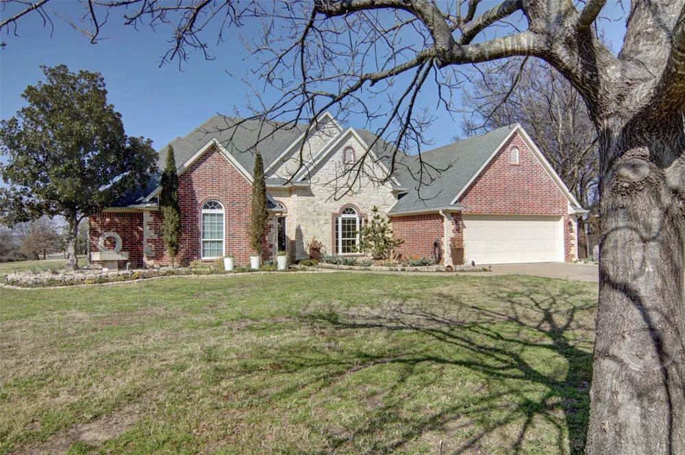 125 Rs County Road 3379 Emory, TX 75440