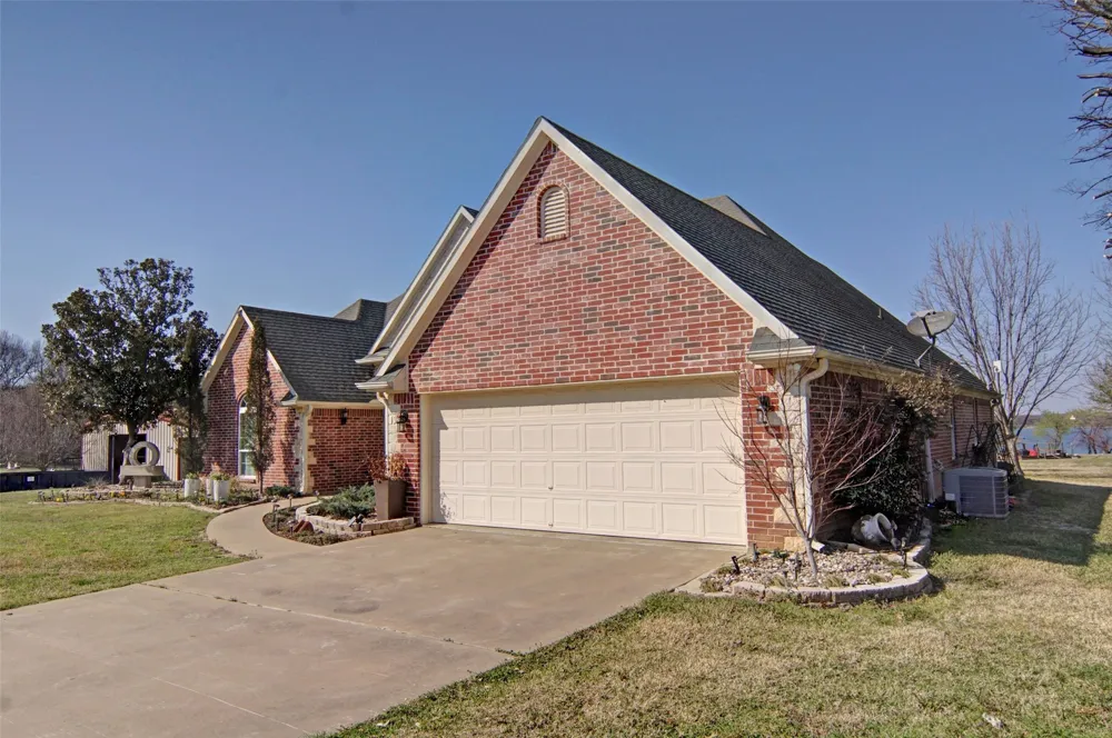 125 Rs County Road 3379 Emory, TX 75440