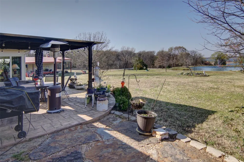 125 Rs County Road 3379 Emory, TX 75440