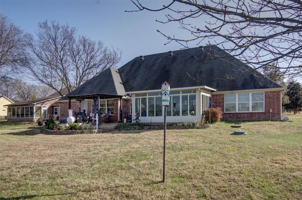 125 Rs County Road 3379 Emory, TX 75440