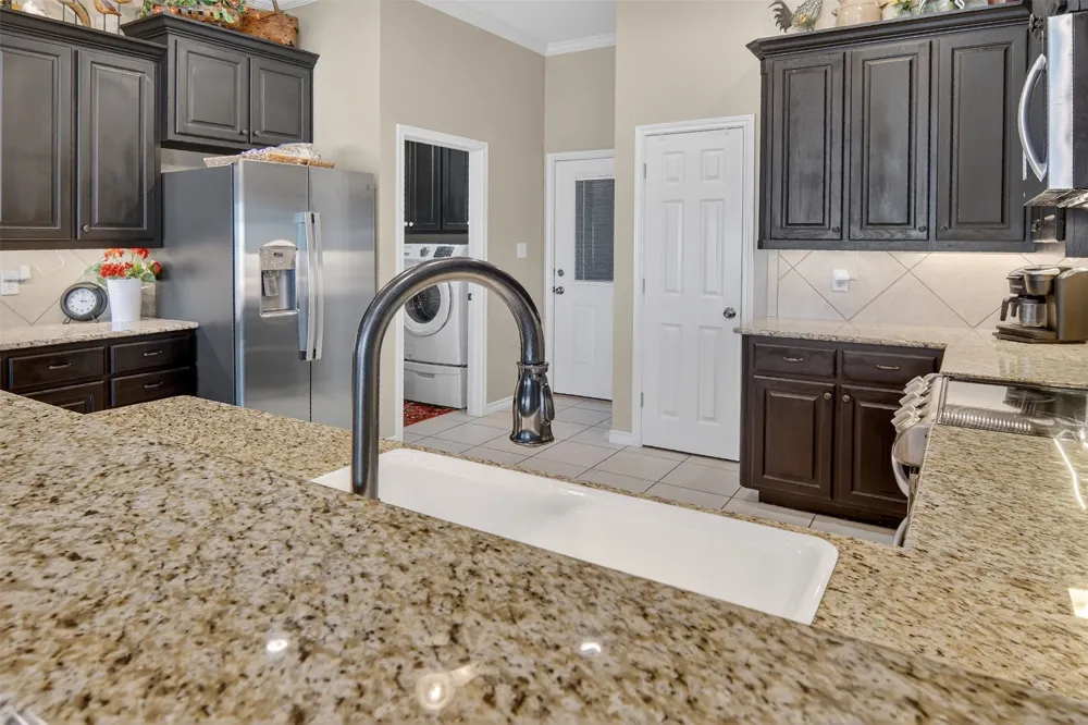 125 Rs County Road 3379 Emory, TX 75440