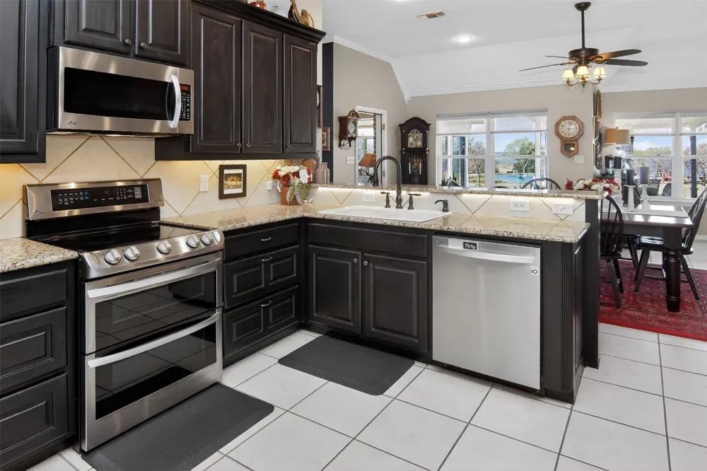 125 Rs County Road 3379 Emory, TX 75440